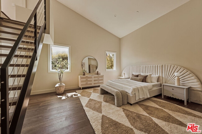 Building Photo - 16838 Oak View Dr