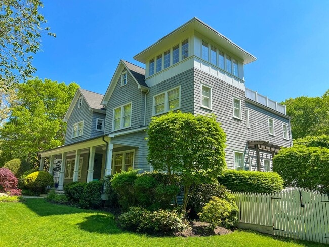 Building Photo - 118 Water Mill Towd Rd