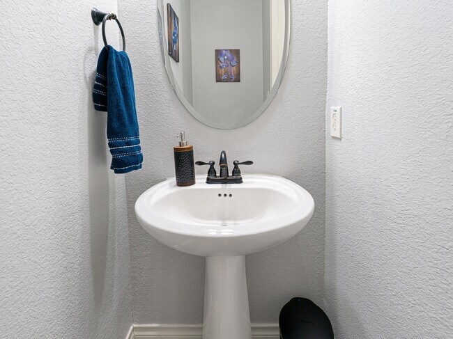 Building Photo - 27703 Lodgemist Ct