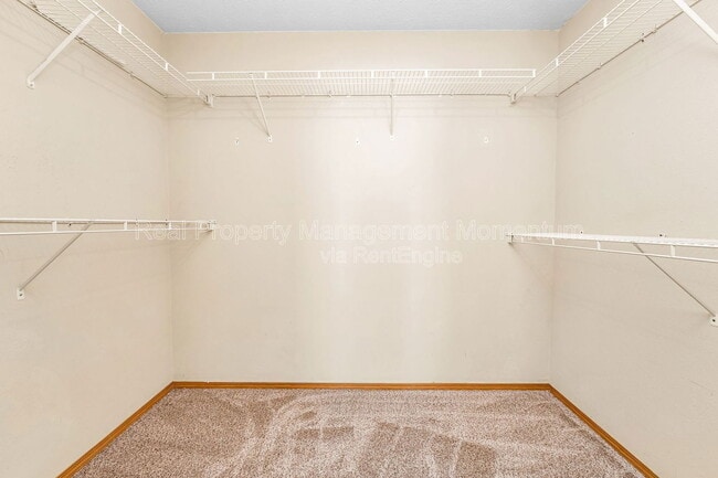 Building Photo - 3348 S Doris Ct