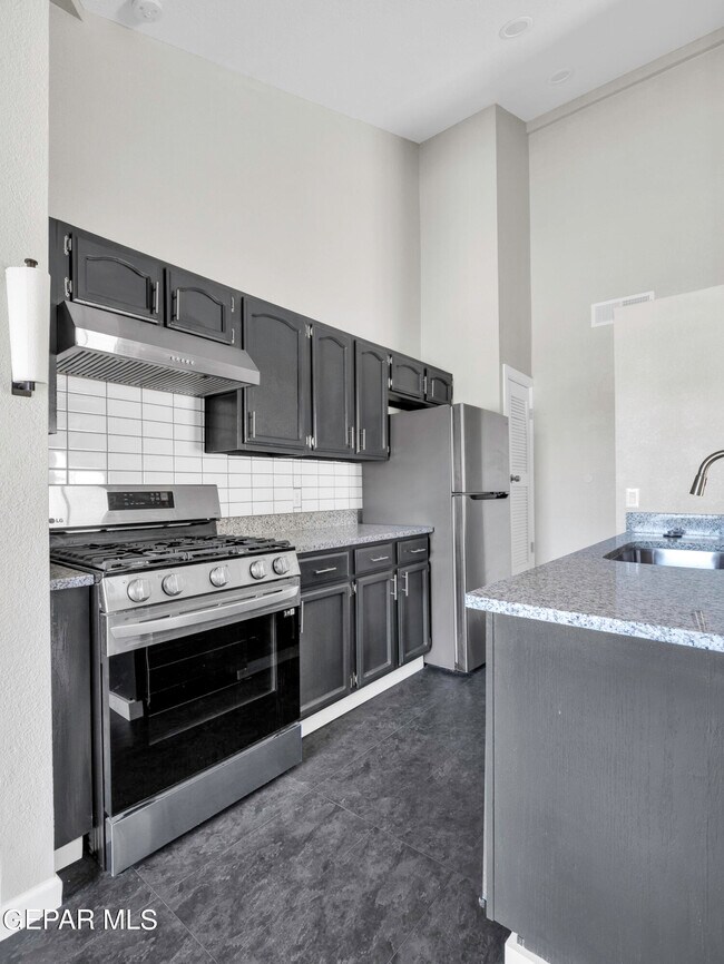 Building Photo - 1593 Hartsdale Dr