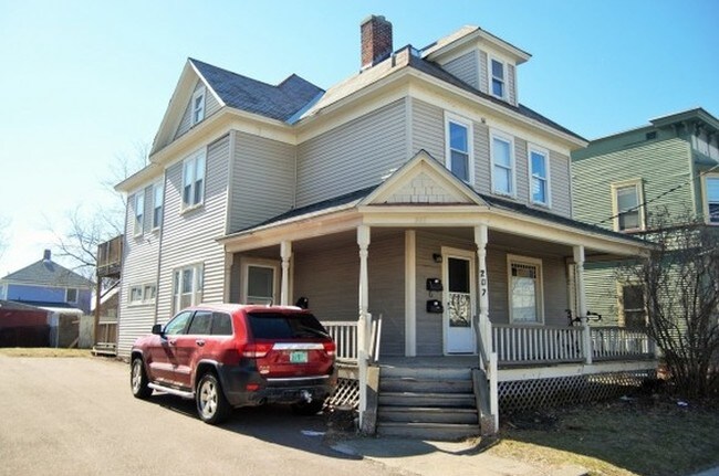 Building Photo - 207 North Ave