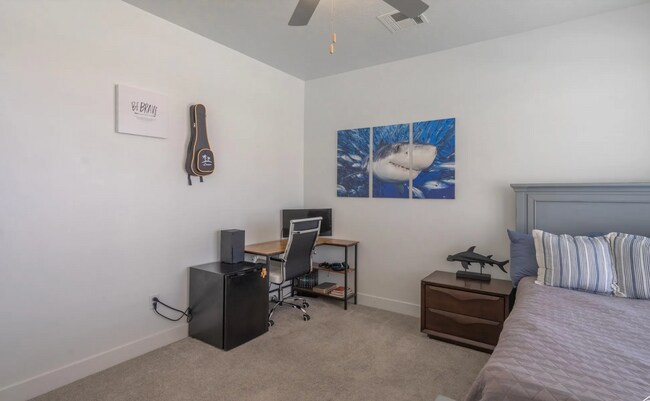Building Photo - 3094 Fuchsia Dr
