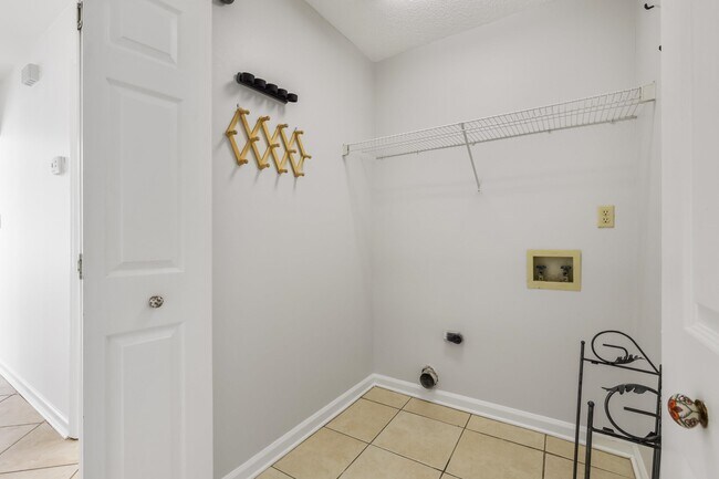 Building Photo - 2788 Oak Park Ct