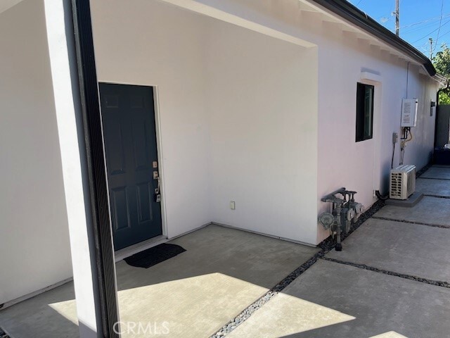 Building Photo - 701 Oakdale Ave