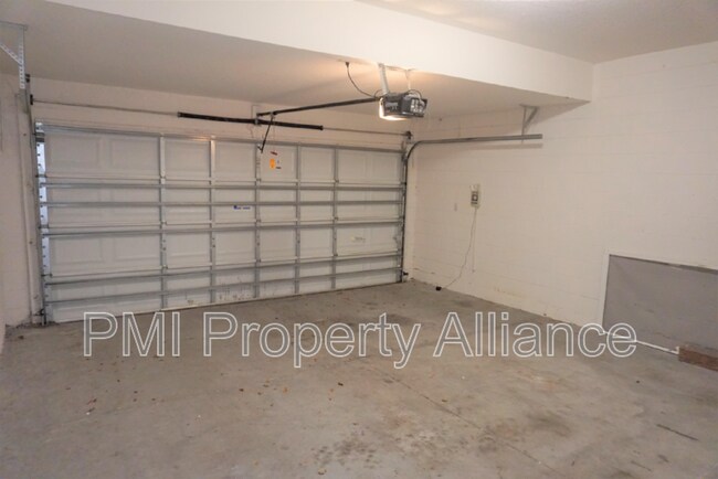 Building Photo - 13156 Social Ln