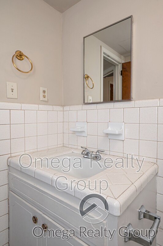 Building Photo - 2020 High School Rd