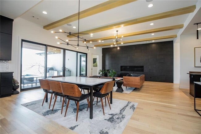 Building Photo - 4205 S Watercrest Dr