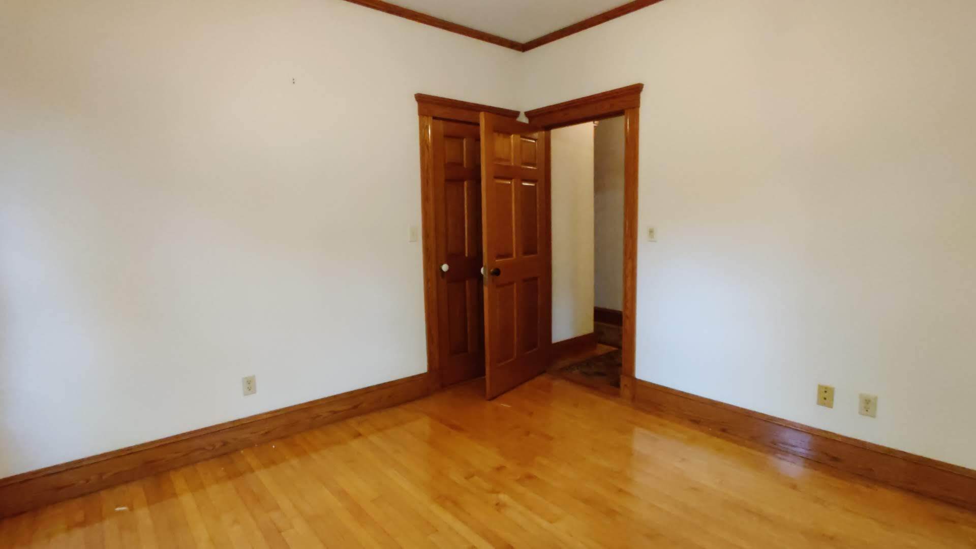 Building Photo - 37 Hawthorn St