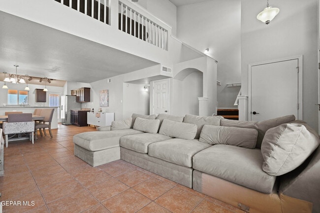 Building Photo - 12000 Prairie Ridge St