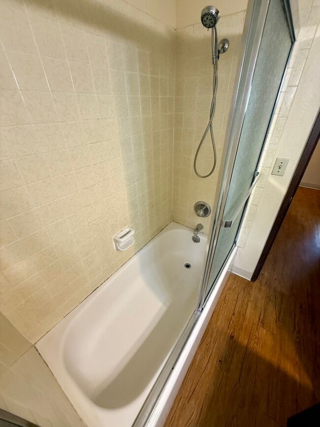 Building Photo - 919 California Ave