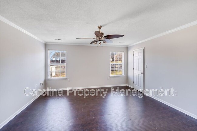 Building Photo - 7020 Bullock Dr