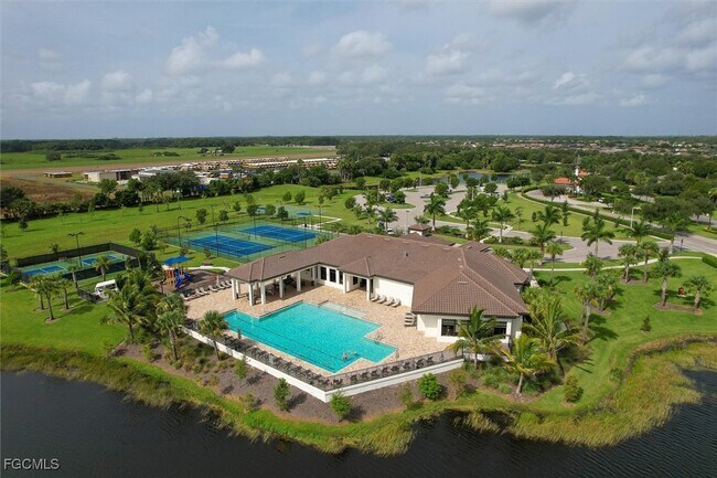 Building Photo - 14641 Cantabria Dr