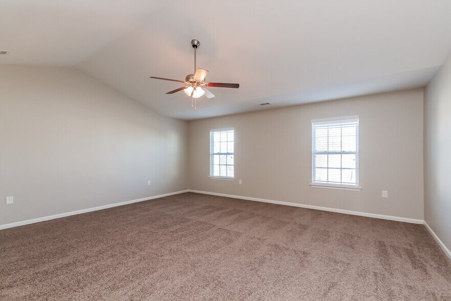 Building Photo - 1537 Summer View Ln