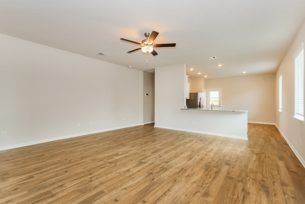 Building Photo - 15642 Plum Brk Dr