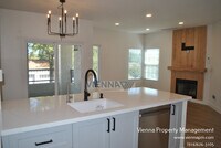 Building Photo - 102 Beachcomber Dr E
