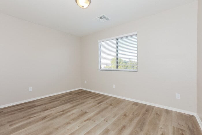 Building Photo - 24455 N Good Pasture Ln