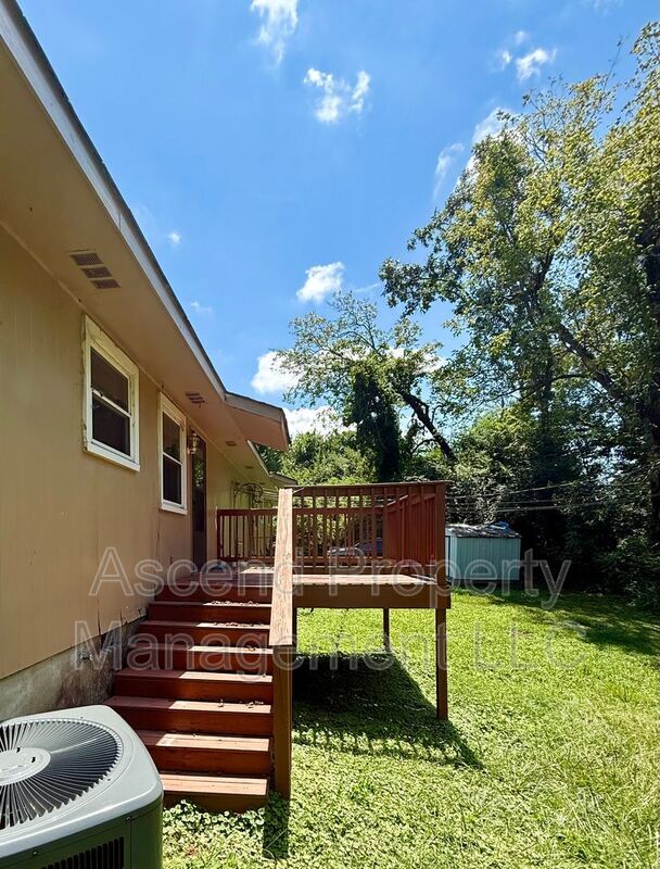 Building Photo - 5080 Shoals Ln