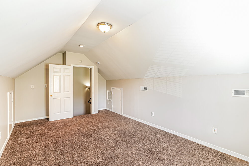 Building Photo - 318 Gatewood Dr