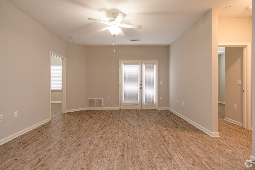 The Pointe at Crestmont 5602 Selinsky Rd Houston TX 77048 Apartment