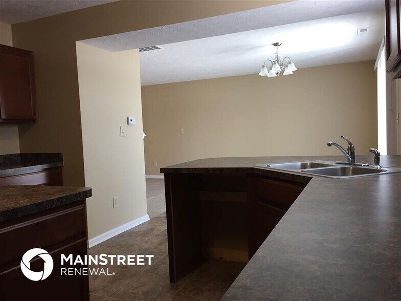 Building Photo - 7701 Gold Rush Dr