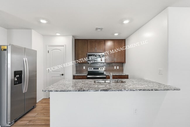 Building Photo - 8839 E Raven Hill Wy