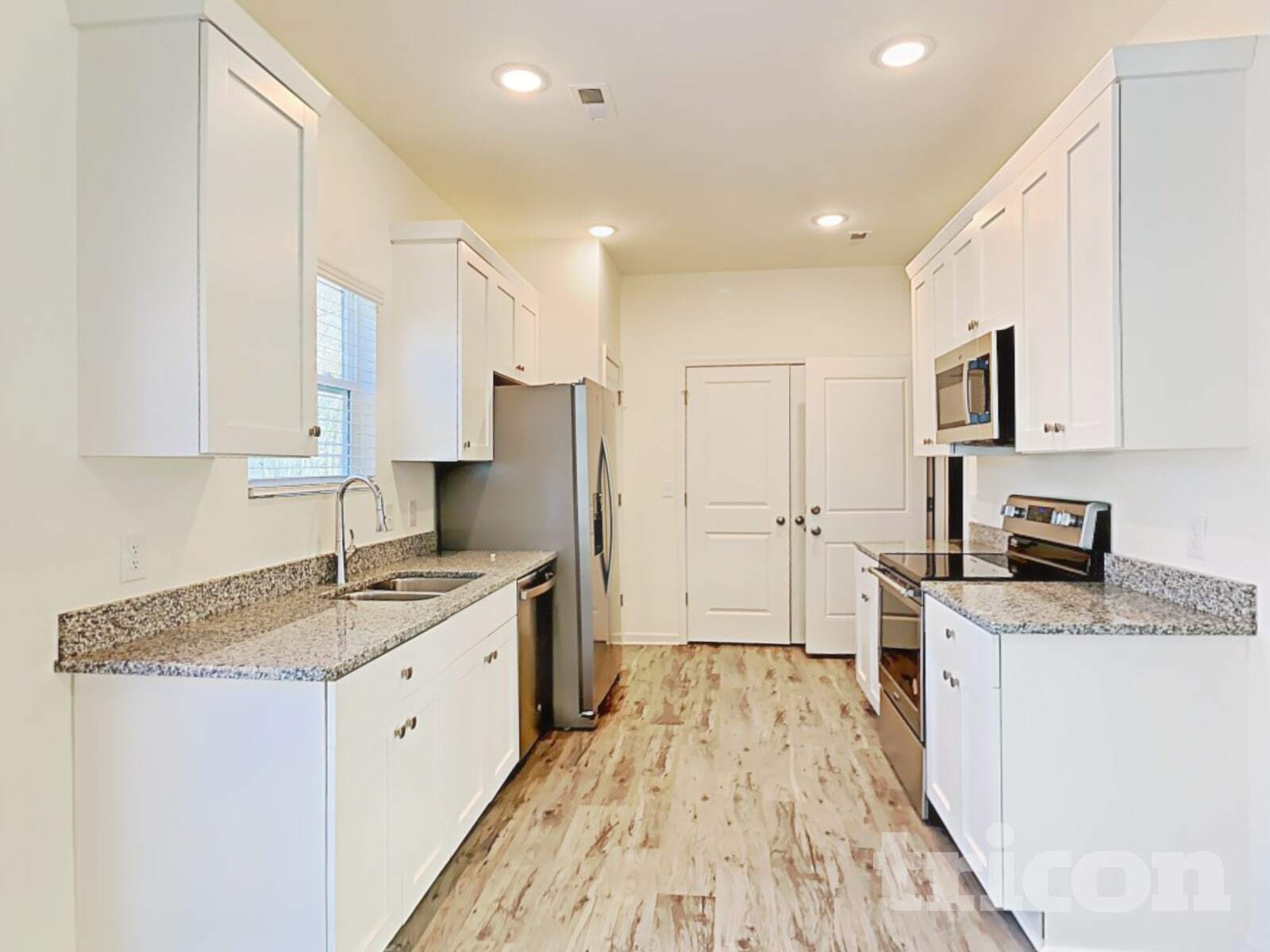 Building Photo - 820 Caper St