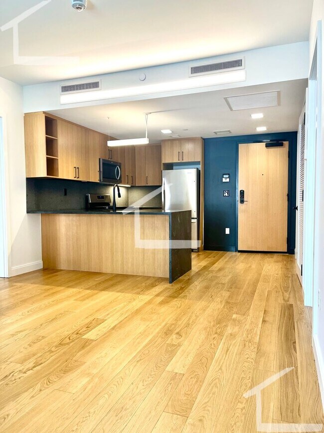 Building Photo - No Brokers Fee, In-Unit Washer and Dryer, Central Heat/AC, All New, Parking for Rent