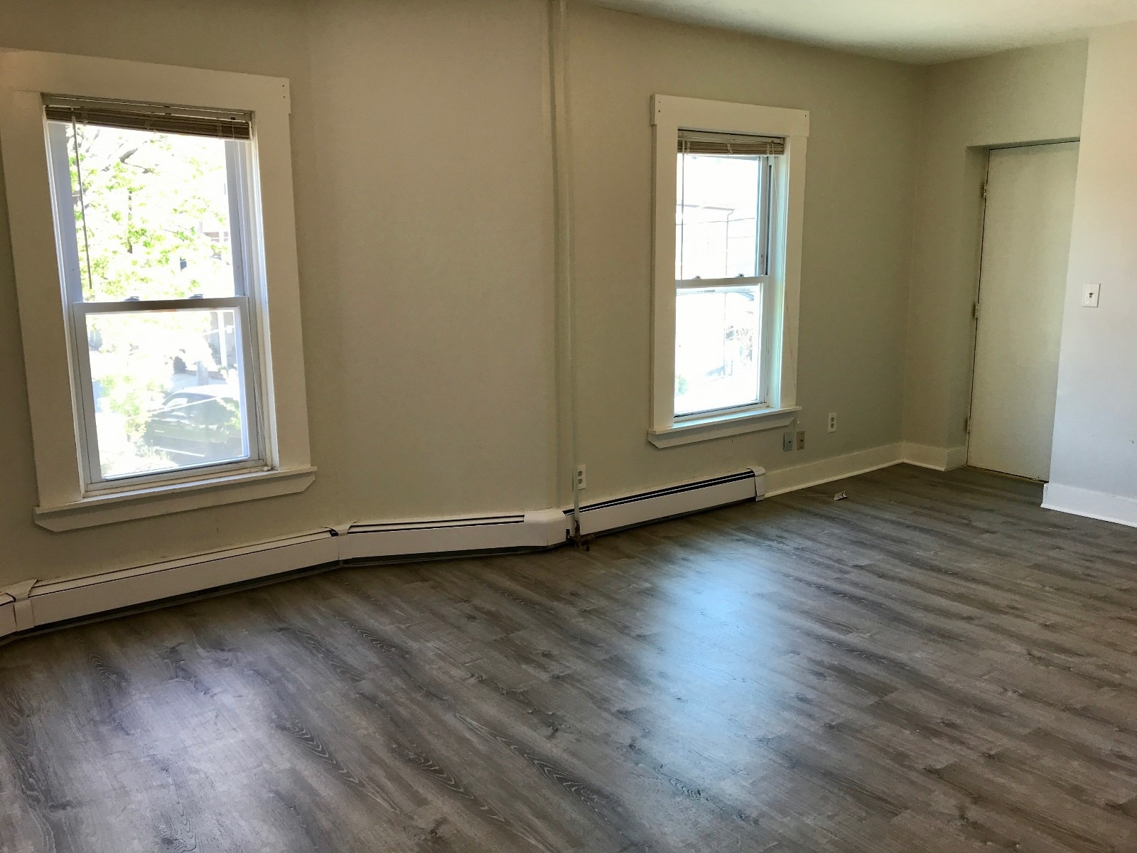 Building Photo - 207 Broadway