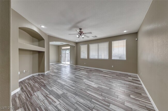Building Photo - 7237 Twin Maples Ct