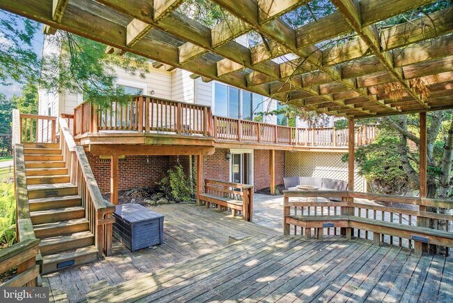 Building Photo - 9140 Goshen Valley Dr