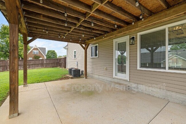 Building Photo - 873 Maricopa Dr