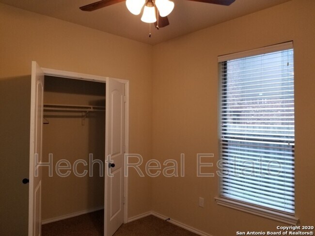 Building Photo - 1027 Brown Rock Dr