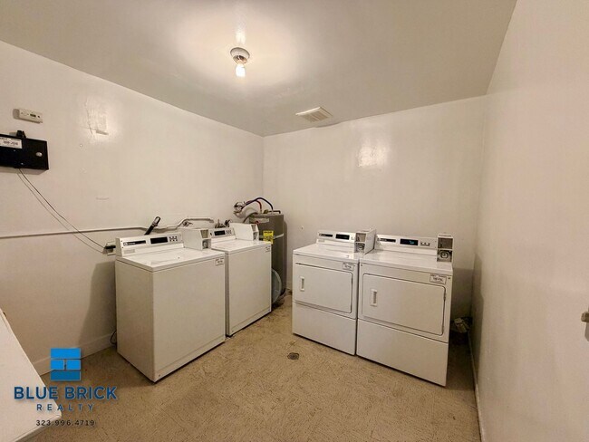 Building Photo - 12325 Chandler Blvd