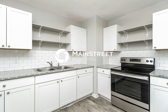 Building Photo - 3 Bedroom Pet-Friendly Home in Kansas City, MO with Main Street Renewal