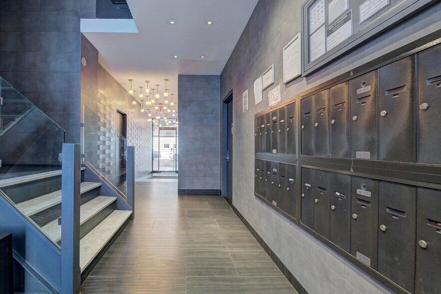 Building Photo - 410 E 13th St