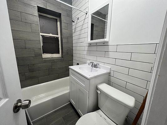 Building Photo - 1 bedroom in BRONX NY 10468