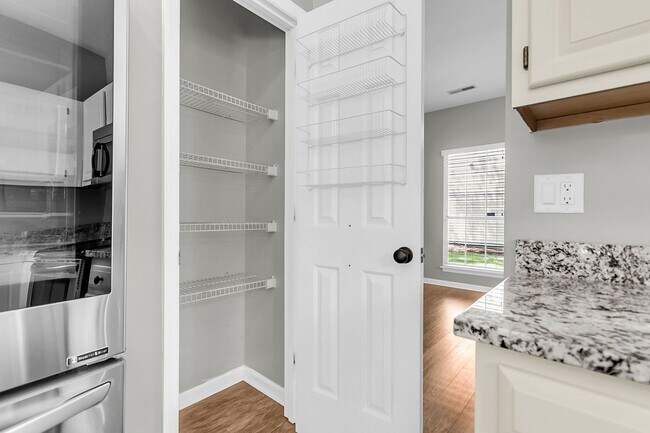 Building Photo - Coastal Convenience in the Heart of Mount Pleasant