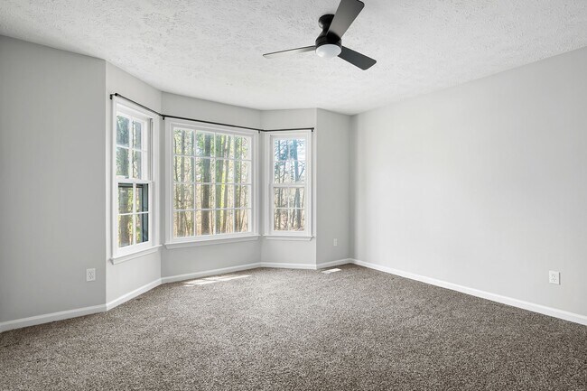 Building Photo - Beautifully Renovated Raised Ranch near Lake Allatoona