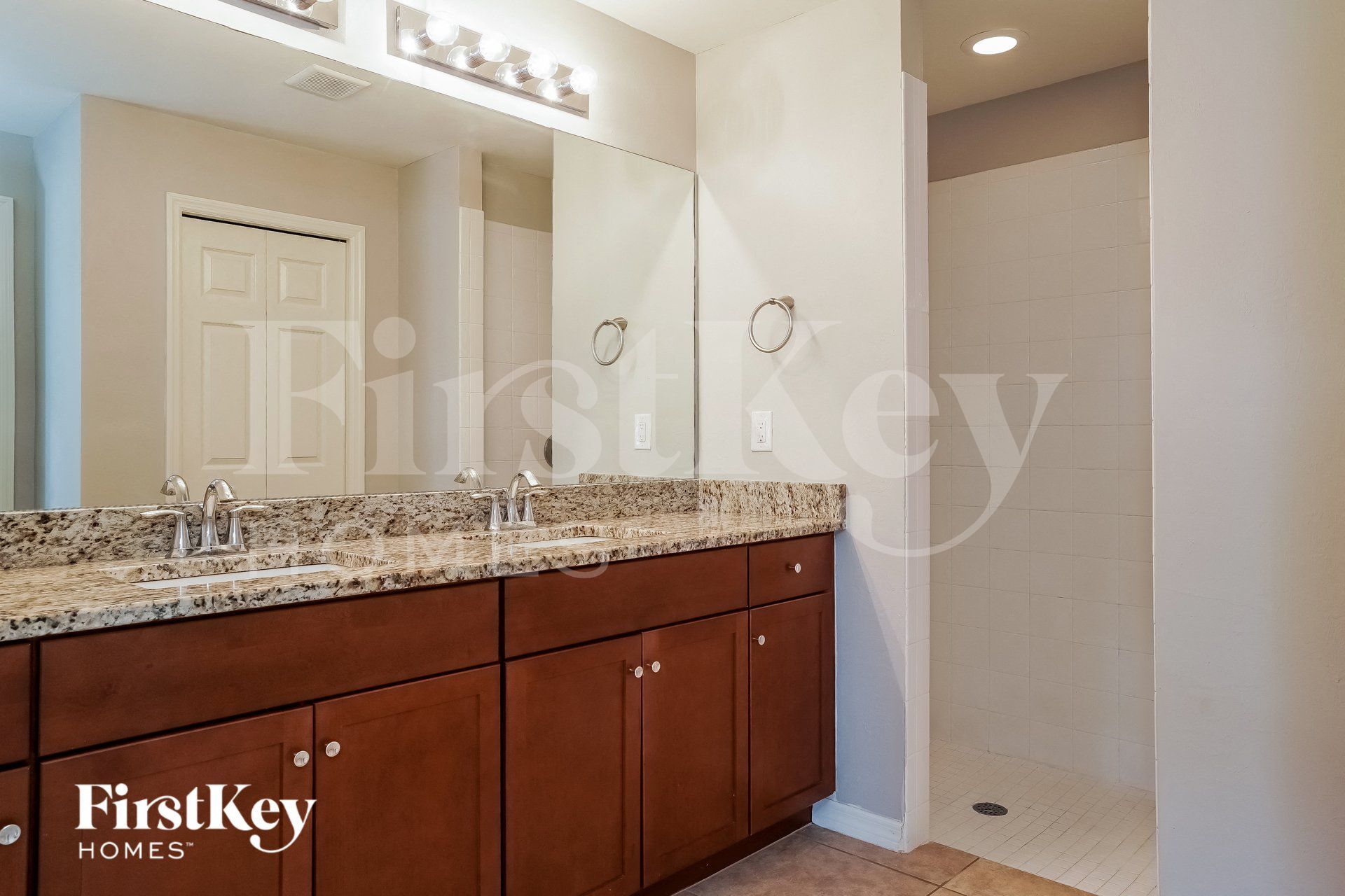 Building Photo - 1719 NW 25th Ln