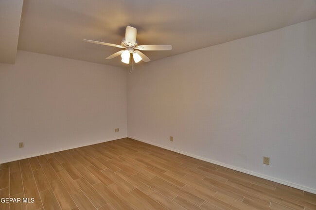 Building Photo - 5710 Mira Grande Dr