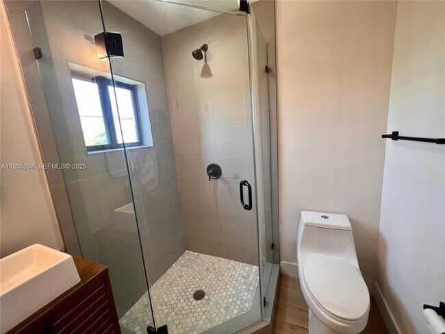 Building Photo - 8753 SW 34th St