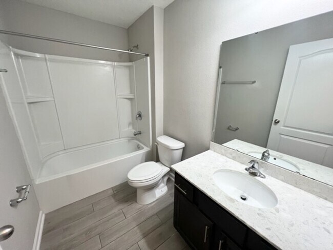 Building Photo - Introducing this stunning 4-bedroom, 2-bat...