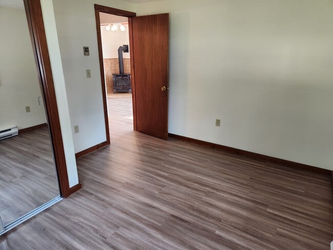 Building Photo - 80 Noyes Rd