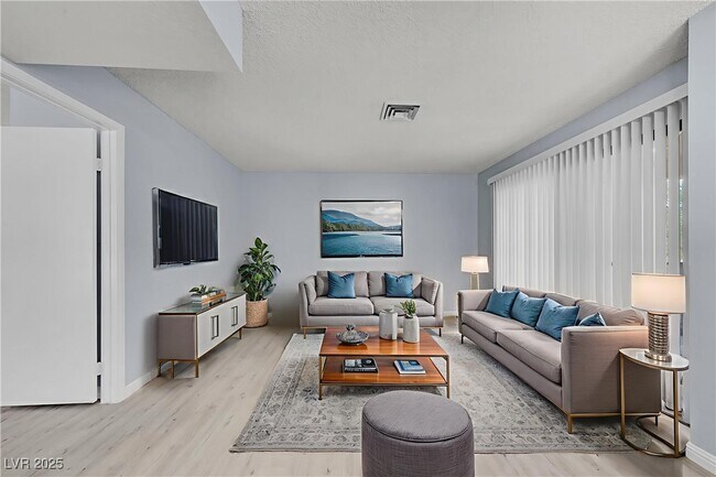 Building Photo - 4730 Nara Vista Way