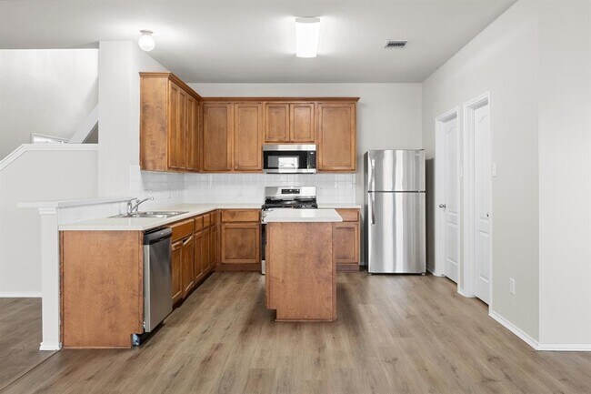 Building Photo - 2049 Rachel Ln