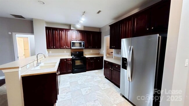 Building Photo - 2442 Windsor Chase Dr