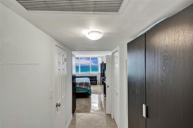 Building Photo - 3180 S Ocean Dr