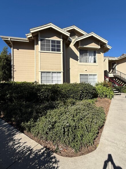 Building Photo - 3585 Grove St