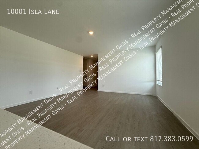 Building Photo - 10001 Isla Ln